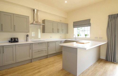 Felton Cottage | CHEPSTOW COTTAGE, pet friendly, luxury holiday cottage in West Felton