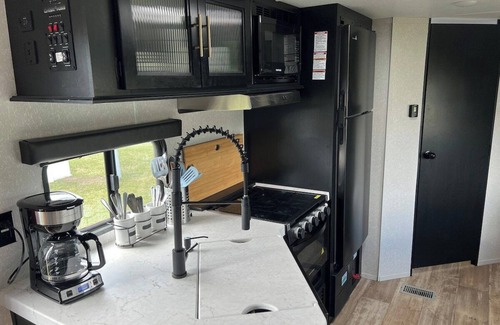 Belfield House | Cherokee Camper in Belfield