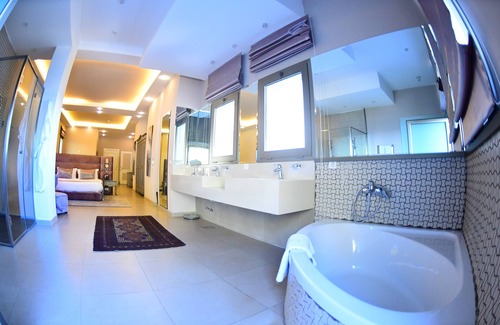 Qraiye Hotel | Cherry Blossom Boutique Hotel