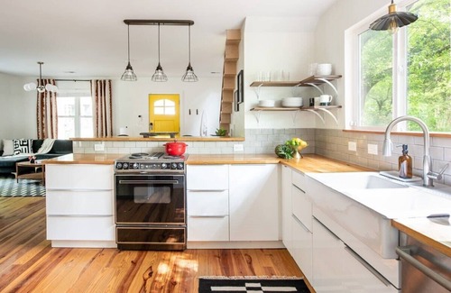 Boulevard Heights House | Cherry Cola by Minty Living