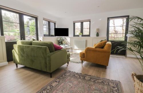 Maidstone House | Cherry Orchard Farm