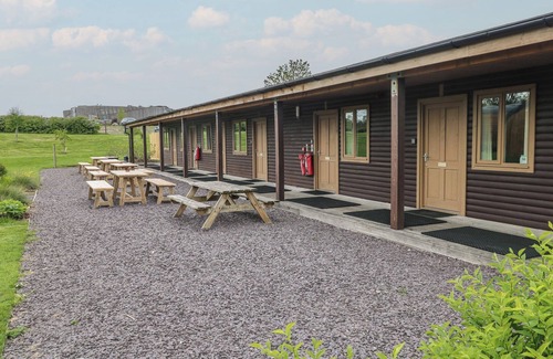 Cowbridge Cottage | CHERRY, romantic, country holiday cottage, with a garden in Cowbridge