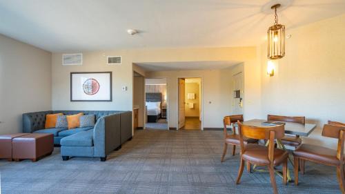 Newark Hotel | Cherry Valley Hotel