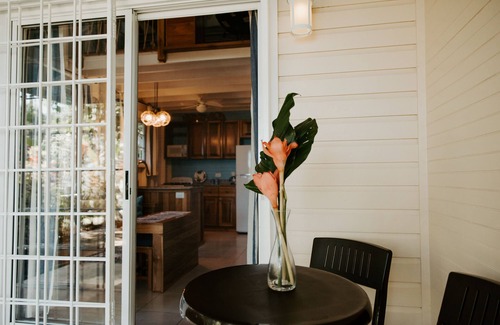 Big Creek House | CherryTree Bungalow of Villa Paraiso | Beachfront