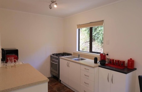 Hamurana Cottage | Cherrytree Cottage - 53 Kaska Road,Hamurana,