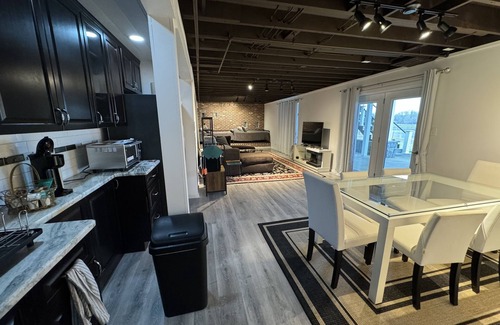 Chesapeake City Apartment | CHESAPEAKE CITY DIRECT VIEW OF C&D CANAL, WATER TOY PARKING, WALK TO TOWN