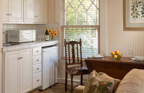 Oak Park Bed & Breakfast | Cheshire Cat Inn & Cottages