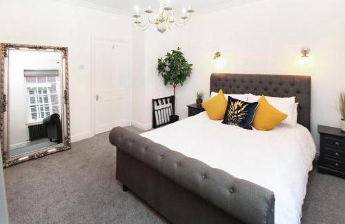 Chester House | Chester City Centre Town House