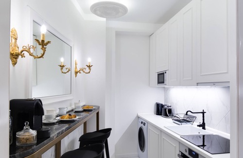 Inner City Budapest Apartment | Chestnut & Eliza Suites - Superior Homes