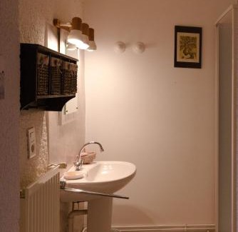 Bains Bed & Breakfast | Chez Caroline chambres d'hôtes