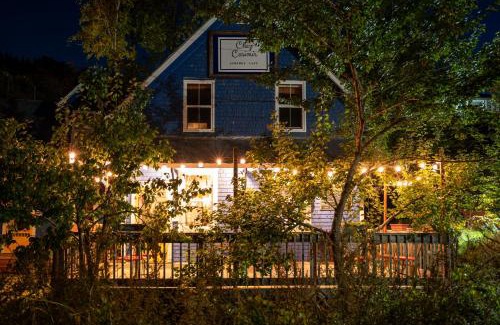 Matapedia Hotel | Chez Casimir