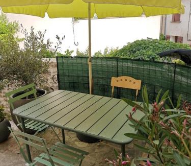 Saint-Martin-de-Bromes Apartment | Chez Gilles Math