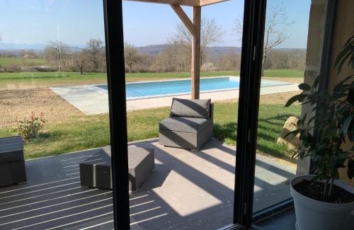 Neuville House | CHEZ LE DAMIAN