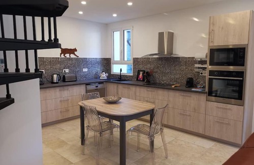 Levie Apartment | CHEZ PERLE à LEVIE, logement entier de type T4