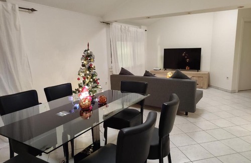 Neudorf-Weimershof Apartment | chez WF
