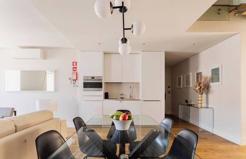 Martires Apartment | Chiado Square - Lisbon Best Apartments