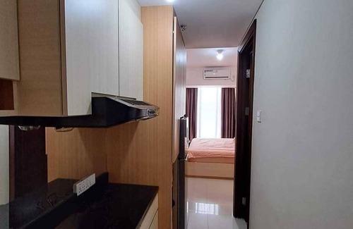 Batam Apartment | Chic 1-bedroom apartment in terrific Kepulauan Riau with AC, WiFi.