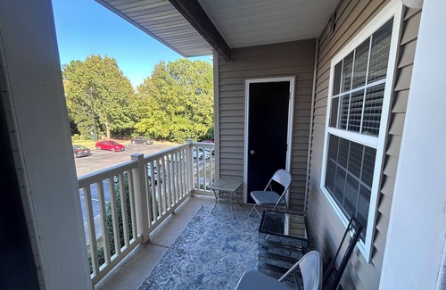Southwest Raleigh Apartment | Chic 1-bedroom apartment in marvelous Raleigh near Lenovo Center