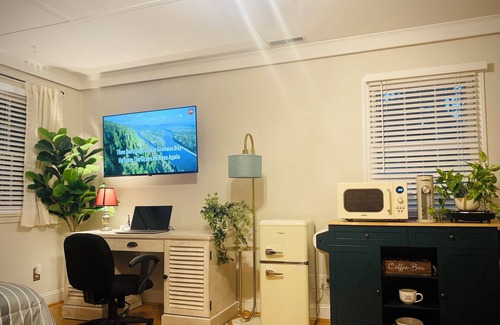 Cary Apartment | Chic 1-bedroom apartment in fabulous Cary location