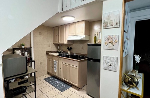 Kearny Apartment | Chic 1-bedroom apartment with WiFi, AC in charming Kearny