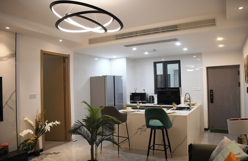 Gombe Apartment | Chic 1bedroom apartment in vibrant Gombe with fitness room, WiFi, Rooftop pool