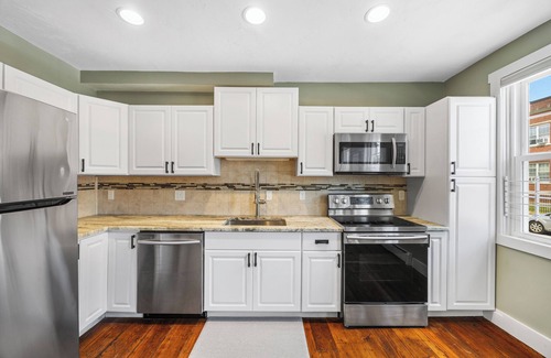 Federal Hill Apartment | Chic 1BR Retreat: Modern Elegance & Comfort