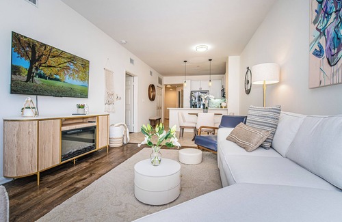 Pacific Terrace Condo | Chic 2-bedroom condo in brilliant San Diego with WiFi, fitness room