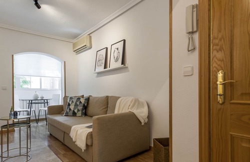 Timon Apartment | CHIC AND RENOVATED APARTMENT IN IFEMA -FERIA DE MADRID - AIRPORT