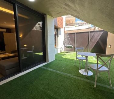 Al Swaifyeh Apartment | Chic Apartments For Rent ave0-1