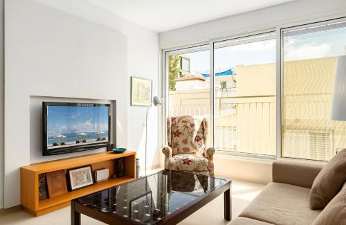 Tel Aviv City Center House | Chic Bright Urban Escape by Sea N Rent