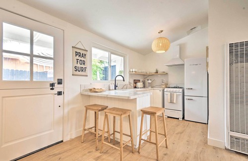 Pierpont Bay Cottage | Chic & Central Ventura Home - Walk to Beach!