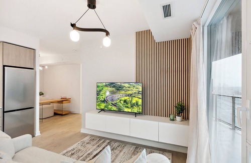 Islington - City Centre West Condo | Chic Condo in Prime Location – Stylish Stay with Easy Access to Everything!