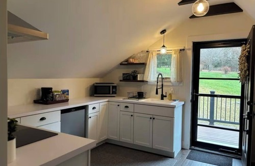 Oxford Apartment | Chic Cozy Guest House in Oxford NY w/Views! Walkable to Shops & Restaurants