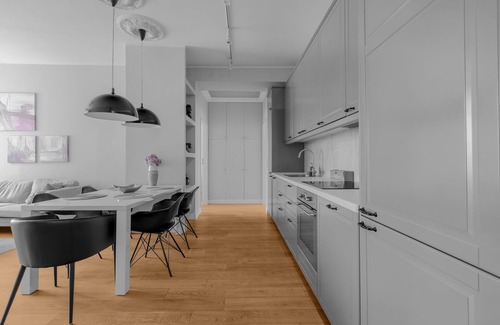 Srodmiescie Południowe Apartment | Chic DeLux Apartment in Warsaw Center