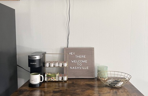 Melrose Apartment | Chic Downtown Studio - Convenient to Broadway!