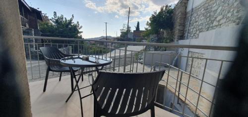 Pelentri Apartment | Chic Elegance Meets Village Gem