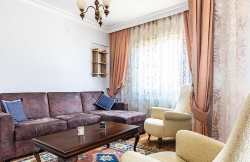 Maltepe Apartment | Chic Flat w Balcony 15 min to Caddebostan Coast