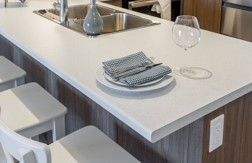 Courtenay House | Chic Modern Apartment