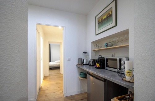 Hotel-de-Ville Apartment | Chic & Moderne | 3 min Vieux-Port & Panier | 4P
