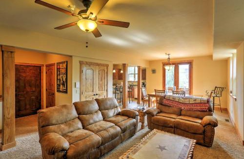 Pagosa Springs Apartment | Chic Pagosa Springs Condo with Porch - Walk to Shops