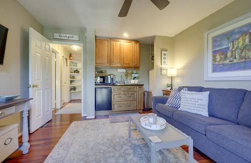 Santa Paula House | Chic Peaceful Retreat 16 Mi to Beaches & Wineries!