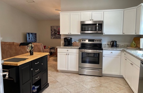 Del Mar House | Chic Rental w/Golf Cart & Modern Amenities in a Prime Location!