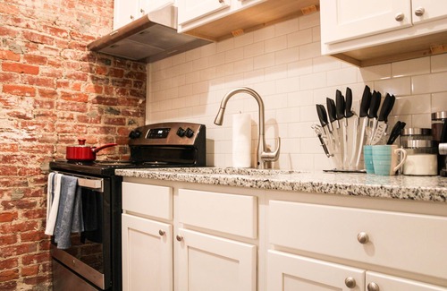 Butchertown Apartment | Chic Rustic Loft minutes from Downtown! Short walk to Lynn Stadium and Breweries