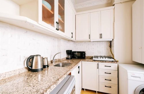 Galata Apartment | Chic Spacious Flat Near Istiklal Avenue in Beyoglu