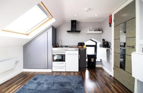 Plasnewydd Apartment | Chic & Trendy Studio