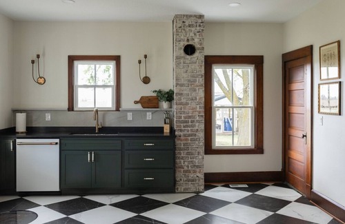 Cumming House | Chic Urban Retreat in Agrihood Community