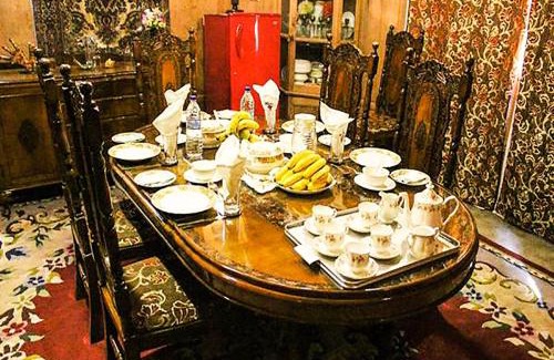 Dal Lake Boat Rental | Chicago Group of Houseboats