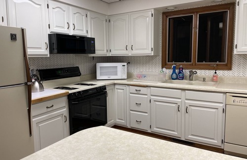 Stambaugh House | Chicaugon Lake home close to great golf and fishing opportunities.