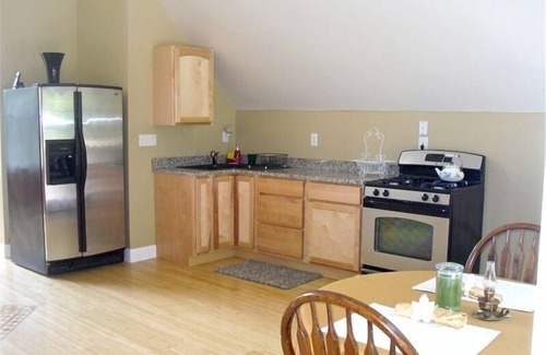 Newbury Apartment | Chicken Farmer I Still Love You.
