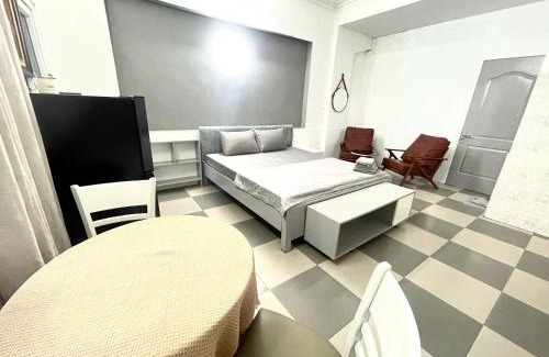 Nhat Tan Apartment | CHILLING SUDIO 11 Trinh Cong Son close Ho Tay vs Lotte mail !